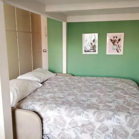 Apartment Fegi Panorama - M4 , Duomo, Besta, Citta Studi *